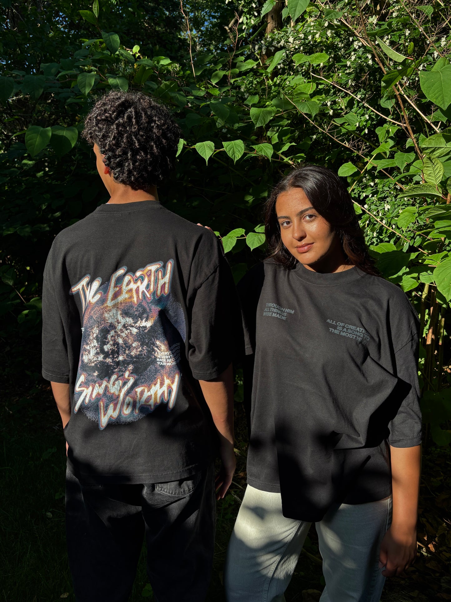 EARTH SINGS WORTHY T-SHIRT